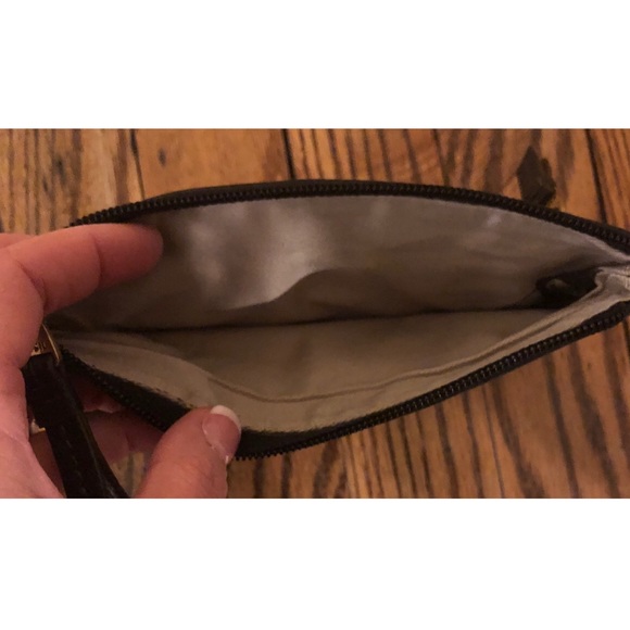 Fossil Leather Bi-fold Wallet - Picture 3 of 5
